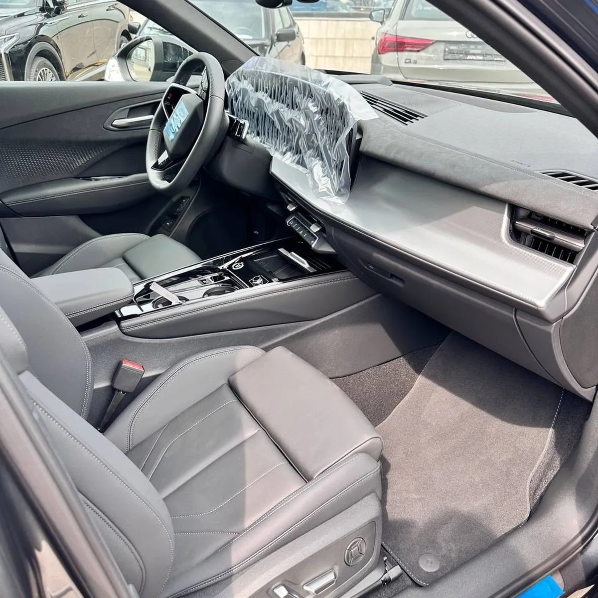 Audi Q3 Sportback 2.0 TFSI S-tronic quattro (265 л.с.) Серый в АВИЛОН. Слайд №6