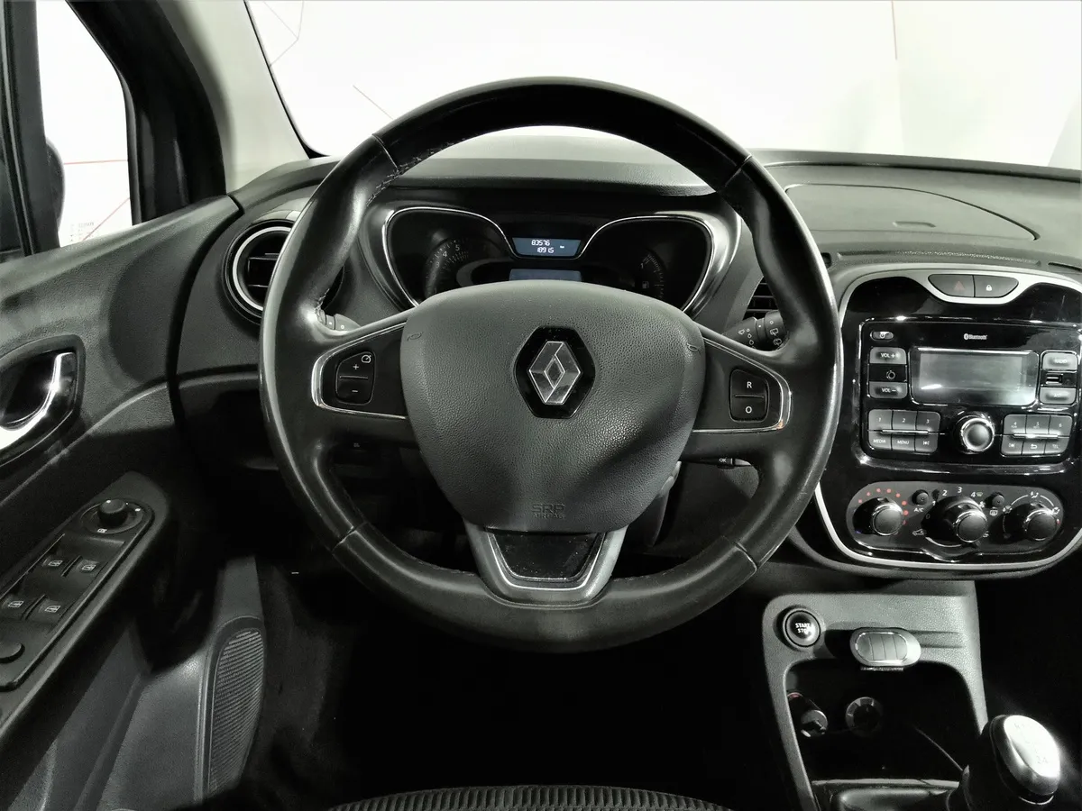 Renault Kaptur 2.0 MT AWD (143 л.с.) Drive Серый в АВИЛОН. Слайд №19