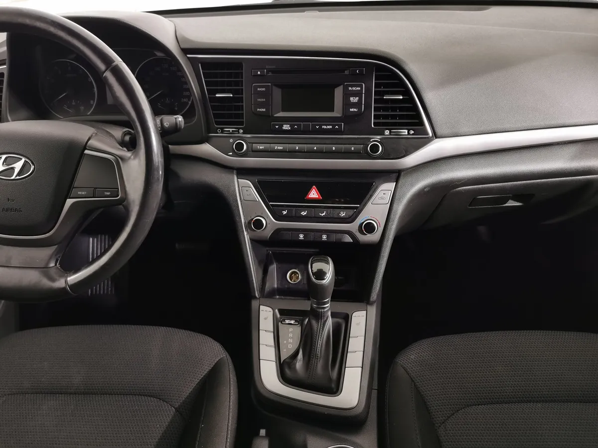 Hyundai Elantra 1.6 AT (128 л.с.) Aсtive (CA4) Серебристый в АВИЛОН. Слайд №14
