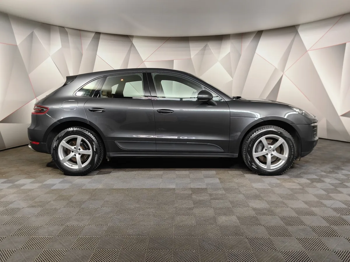 Porsche Macan 2.0 PDK AWD (252 л.с.) Серый в АВИЛОН. Слайд №6