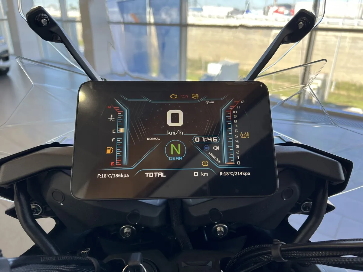 QJMOTOR SRT 900S 904 см³ (95 л.с.) (95) 904 Зеленый в АВИЛОН. Слайд №4