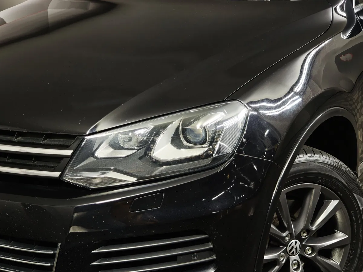 Volkswagen Touareg 3.6 FSI Tiptronic 4Motion (249 л.с.) V6 FSI Черный в АВИЛОН. Слайд №10
