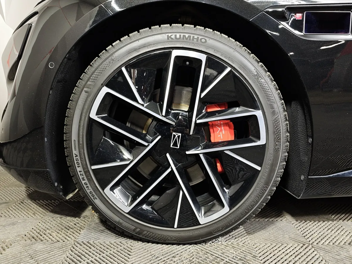 Avatr 12 AT 4WD (578 л.с.) Dual Motor Dynamic Черный в АВИЛОН. Слайд №9