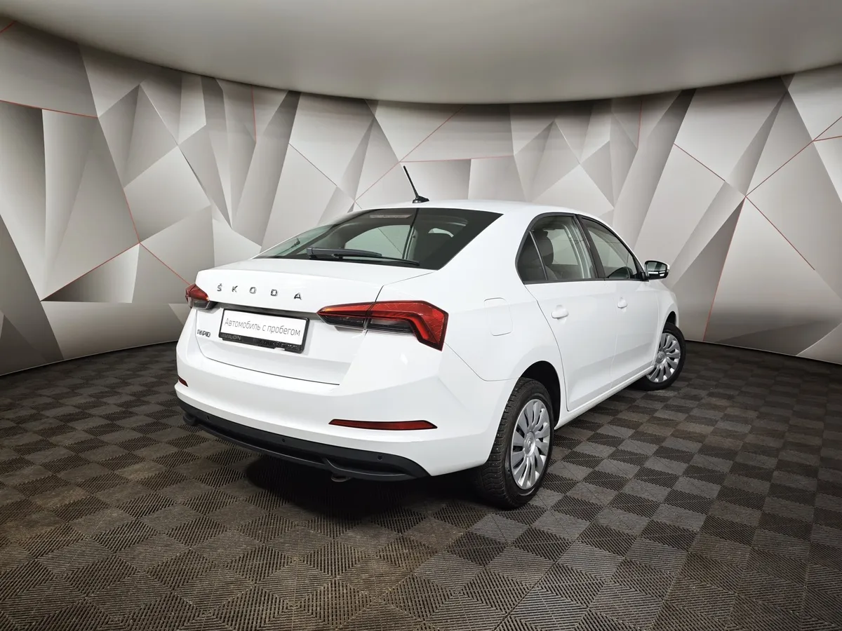 Skoda Rapid 1.6 AT (110 л.с.) Active Белый в АВИЛОН. Слайд №2
