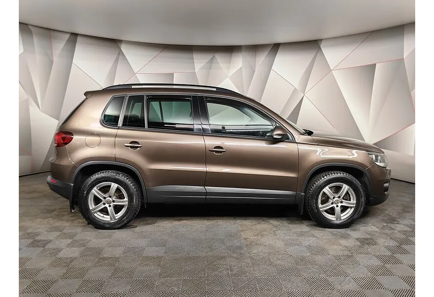 Volkswagen Tiguan 1.4 TSI BlueMotion DSG (150 л.с.) Sport&Style Коричневый в АВИЛОН. Слайд №6