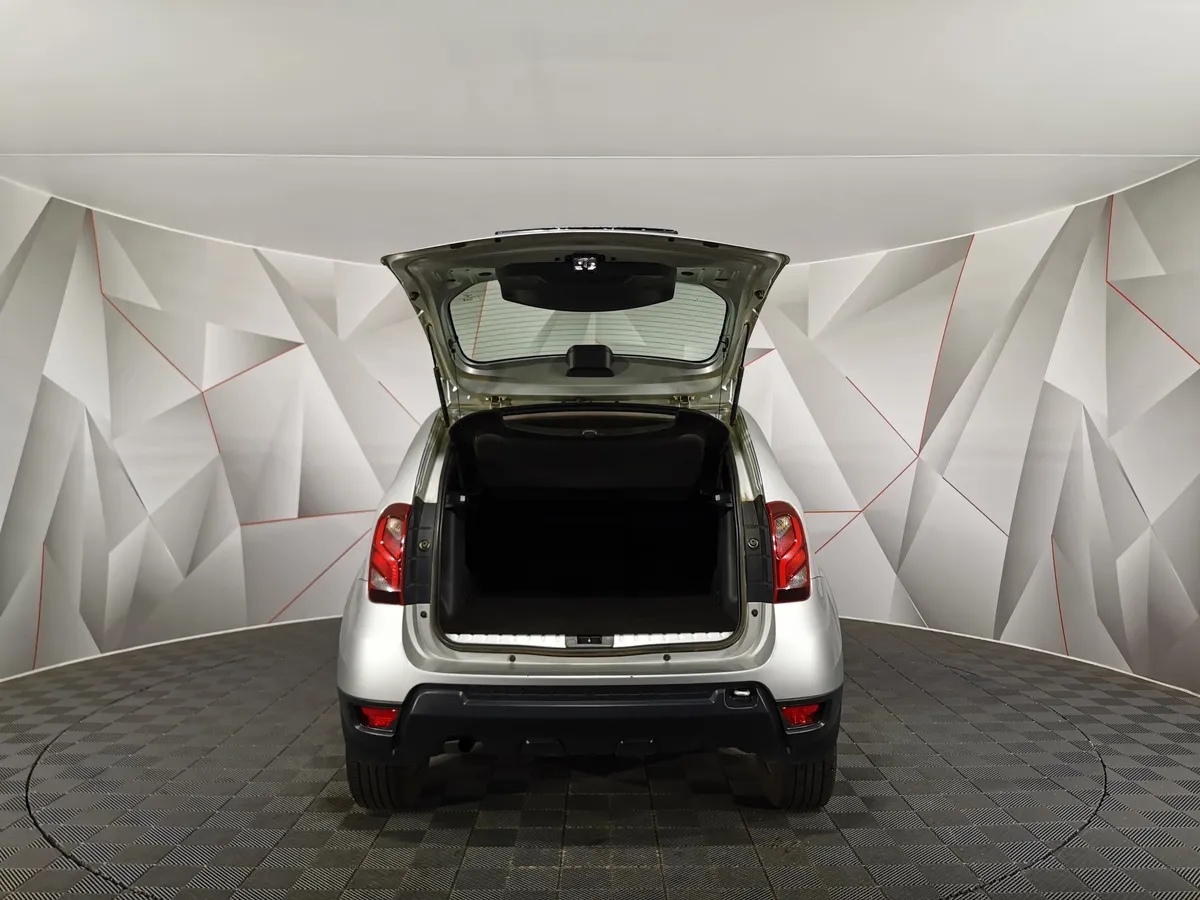 Renault Duster 2.0 MT 4x4 (143 л.с.) Серый в АВИЛОН. Слайд №11