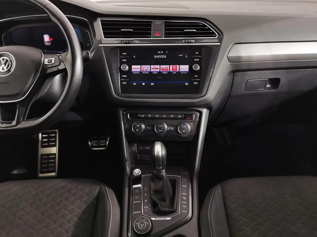 Volkswagen Tiguan 2.0 TSI 4Motion DSG (180 л.с.) Highline Серебристый в АВИЛОН. Слайд №14