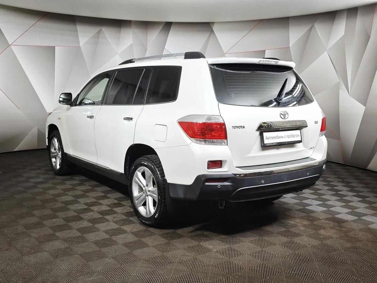Toyota Highlander 3.5 AT 4WD (273 л.с.) Комфорт Белый в АВИЛОН. Слайд №4