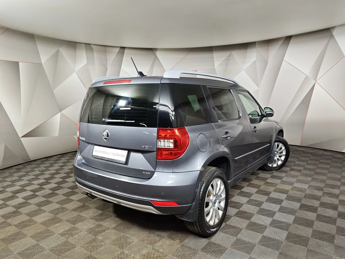 Skoda Yeti 1.8 TSI 4x4 DSG (152 л.с.) Серый в АВИЛОН. Слайд №2