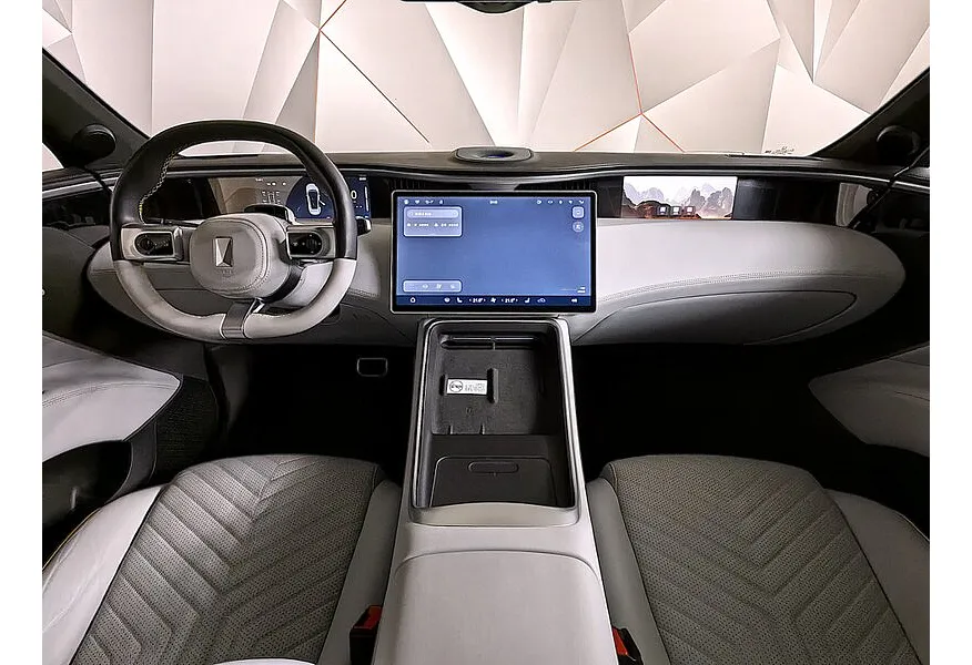 Avatr 11 Long Range Dual Motor AT 4WD (309 л.с.)  Luxury Edition  Зеленый в АВИЛОН. Слайд №13