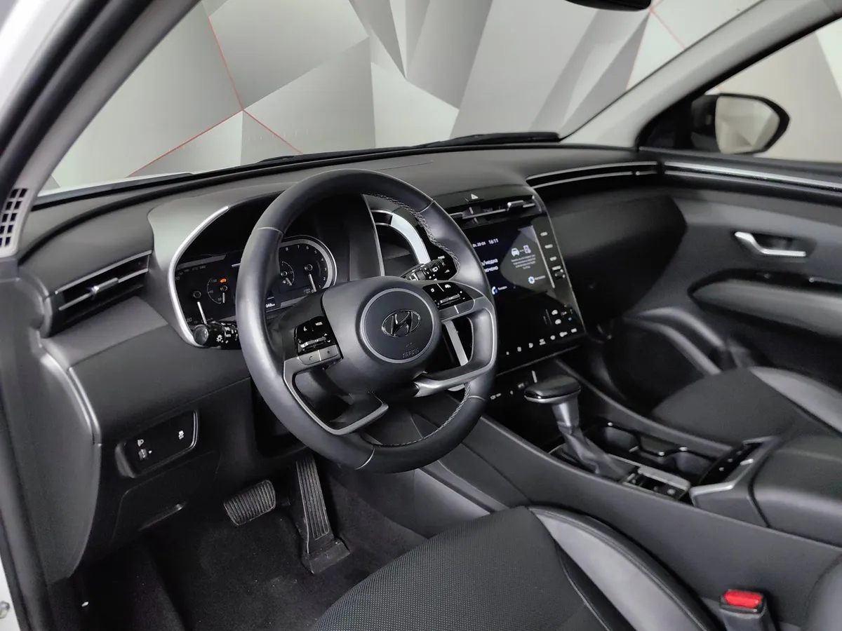 Hyundai Tucson 2.0 AT 4WD (150 л.с.) Comfort Белый в АВИЛОН. Слайд №19