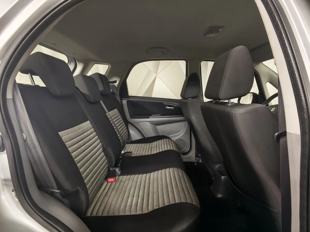 Suzuki SX4 1.6 AT (112 л.с.) GL+ Серебристый в АВИЛОН. Слайд №16