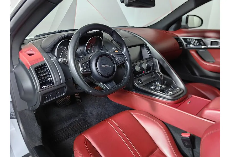 Jaguar F-Type 3.0 V6 AT (340 л.с.) Белый в АВИЛОН. Слайд №15