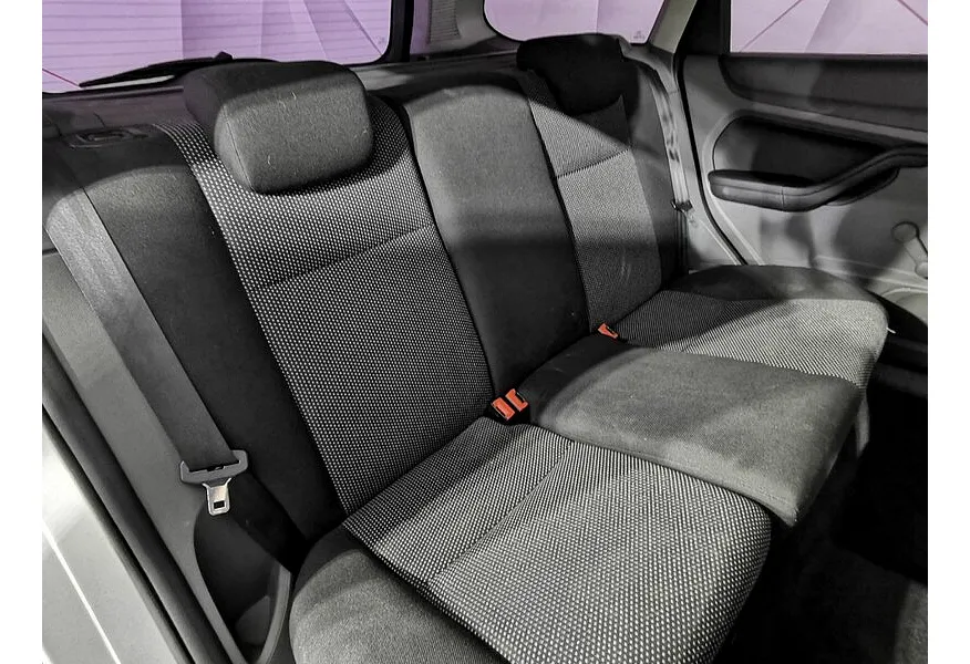 Ford Focus 1.8 MT (125 л.с.) Comfort Серебристый в АВИЛОН. Слайд №8