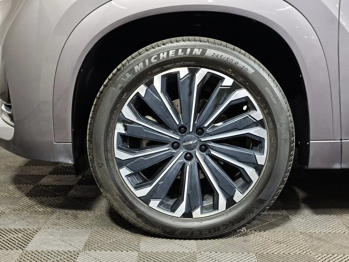 JAECOO J8 2.0 DCT 4WD (249 л.с.) Престиж (двухцветный) Серый в АВИЛОН. Слайд №9