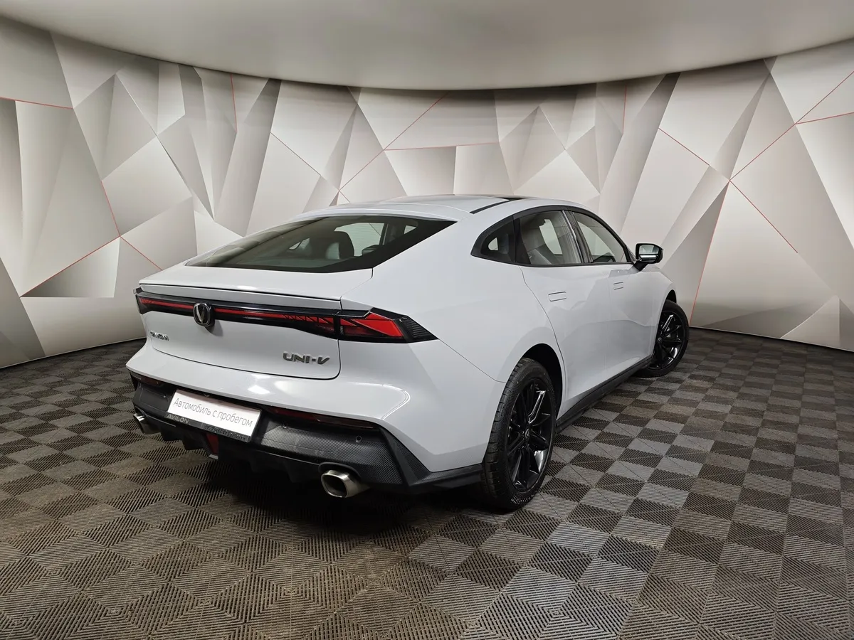 Changan UNI-V 1.5 AMT (181 л.с.) Tech Серый в АВИЛОН. Слайд №2