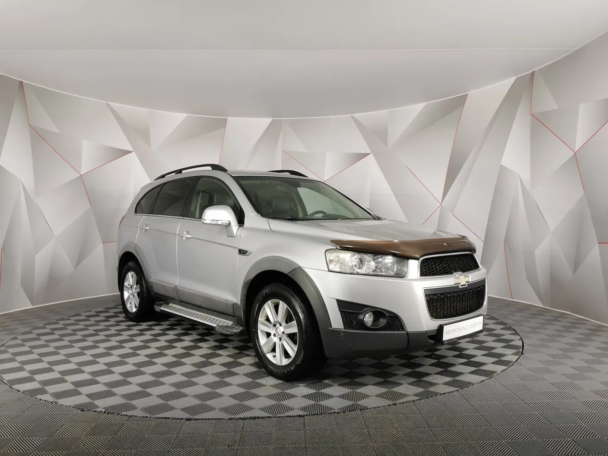 Chevrolet Captiva 2.4 AT (5 мест) (167 л.с.) LT Серебристый в АВИЛОН. Слайд №3