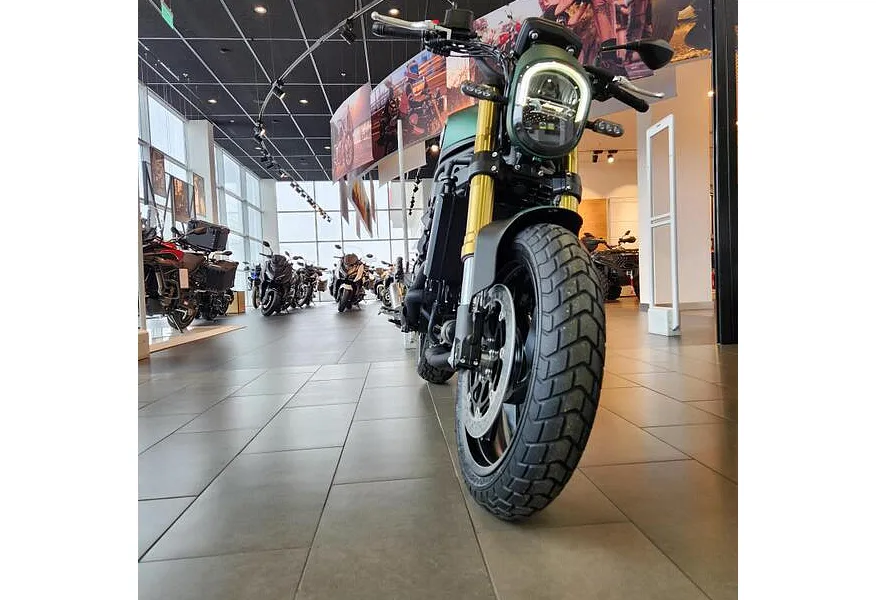 АВИЛОН - Benelli Leoncino 800 754 см³ (76 л.с.) (76) 754 Зеленый - slide 9