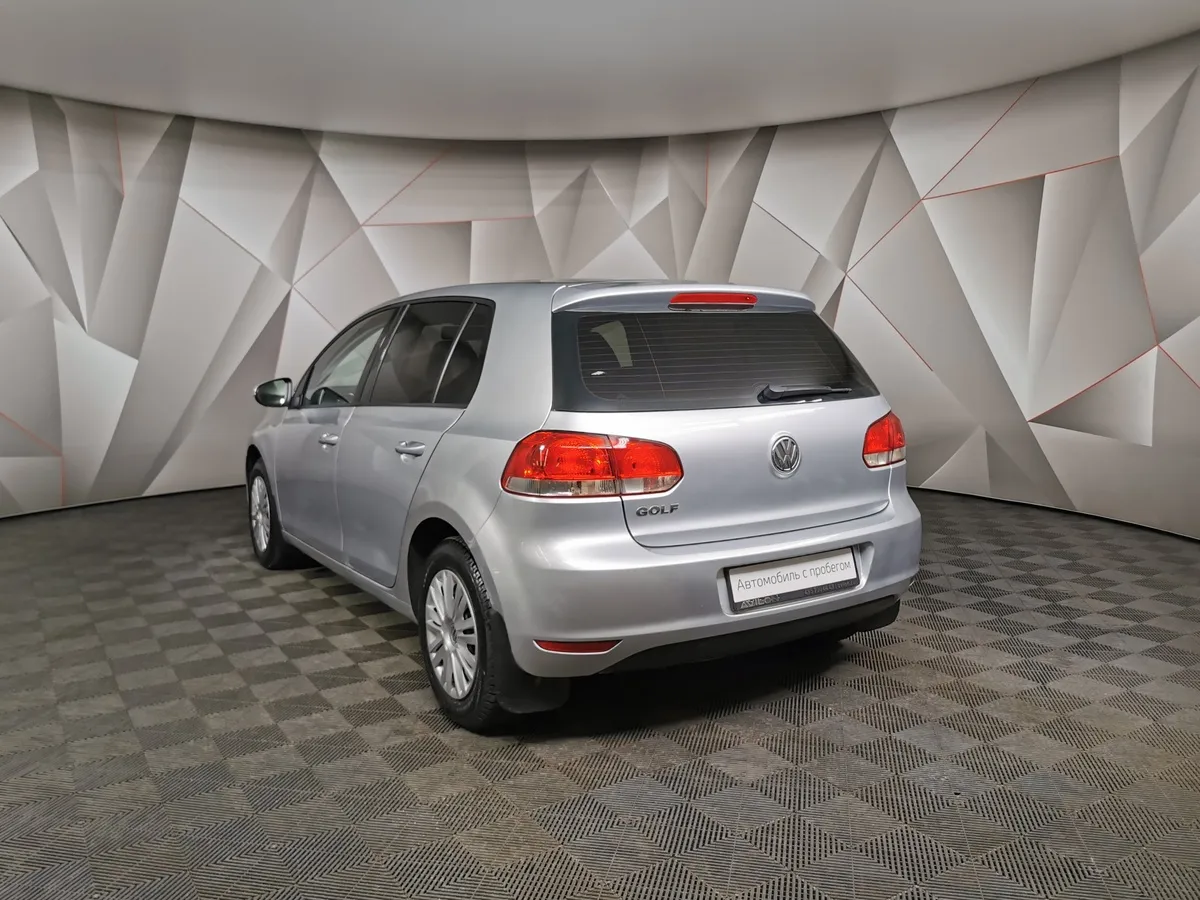 Volkswagen Golf 1.6 DSG (102 л.с.) Trendline Серебристый в АВИЛОН. Слайд №4