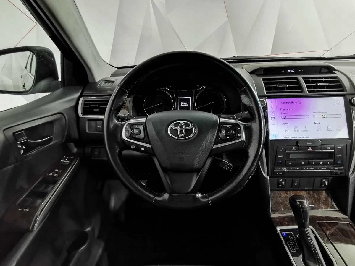 Toyota Camry 2.5 AT (181 л.с.) Стандарт Черный в АВИЛОН. Слайд №19
