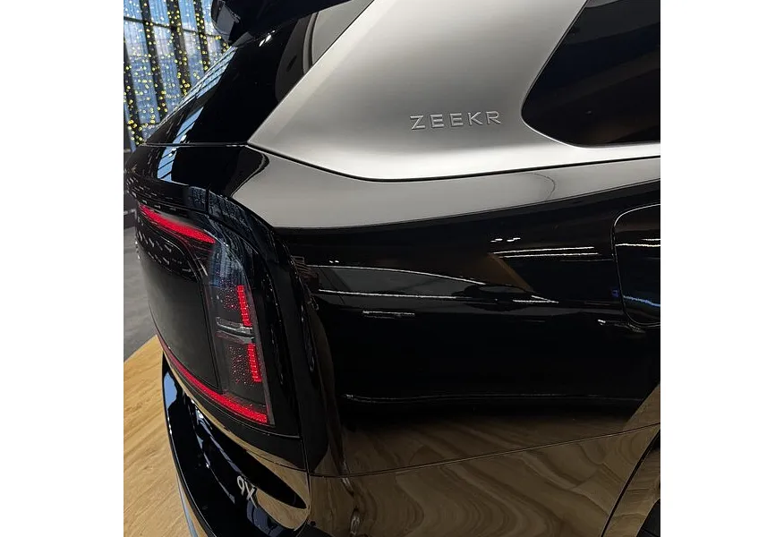 Zeekr 9X 2.0h AT 4WD (1177 л.с.) Ultra Черный в АВИЛОН. Слайд №17