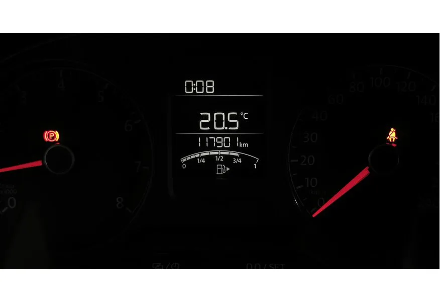 Volkswagen Polo 1.6 MPI MT (110 л.с.) Trendline Белый в АВИЛОН. Слайд №18