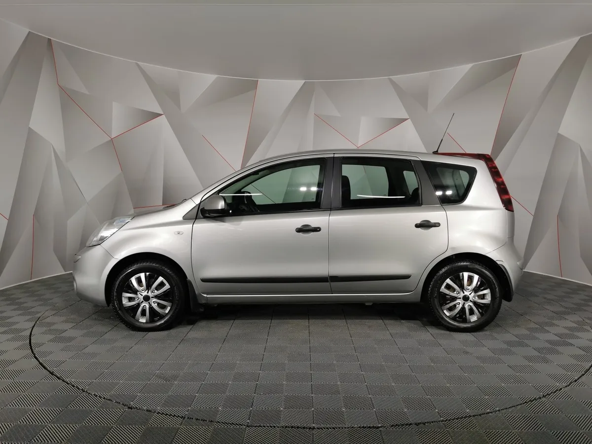 Nissan Note 1.6 MT (110 л.с.) Comfort Серебристый в АВИЛОН. Слайд №5