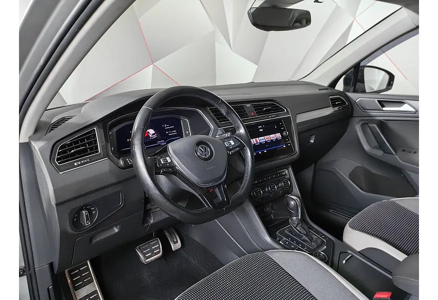 Volkswagen Tiguan 2.0 TSI 4Motion DSG (180 л.с.) OFFROAD Серый в АВИЛОН. Слайд №19