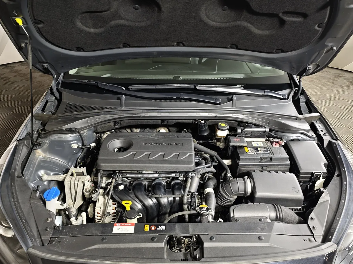 Kia Ceed 1.6 MPI AT (128 л.с.) Luxe Черный в АВИЛОН. Слайд №10