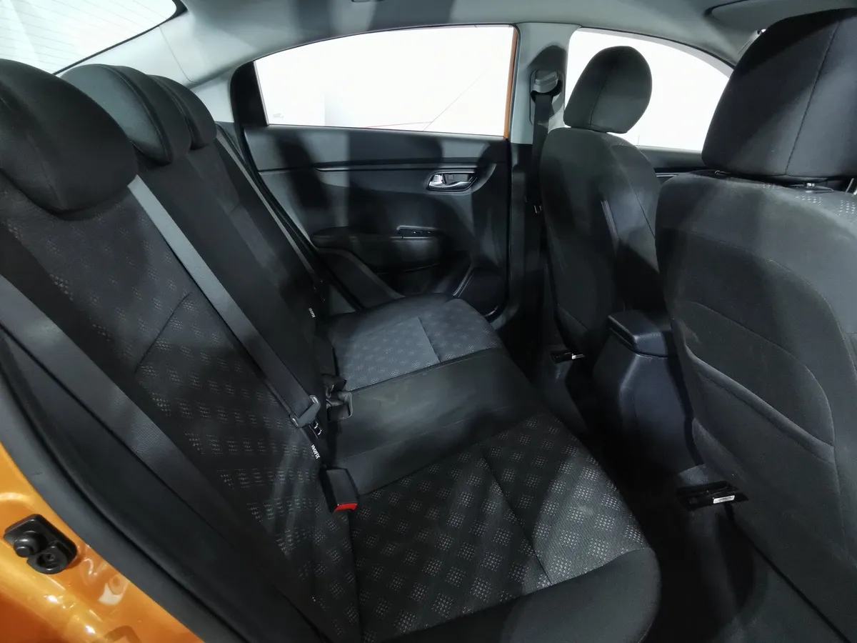 Kia Rio 1.6 AT (123 л.с.) Оранжевый в АВИЛОН. Слайд №15