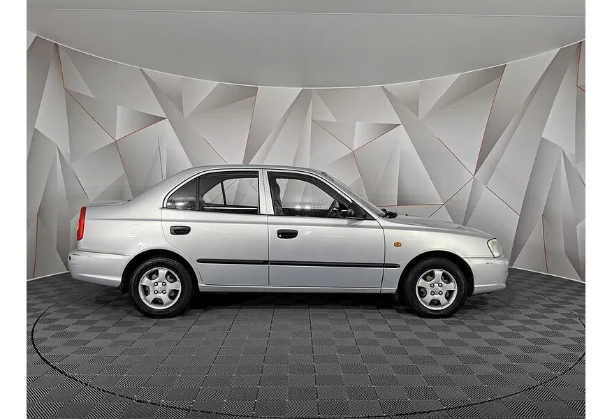 LIVE. Слайд №4