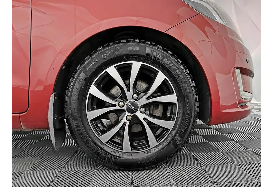 Kia Rio 1.4 MT (107 л.с.) Красный в АВИЛОН. Слайд №9