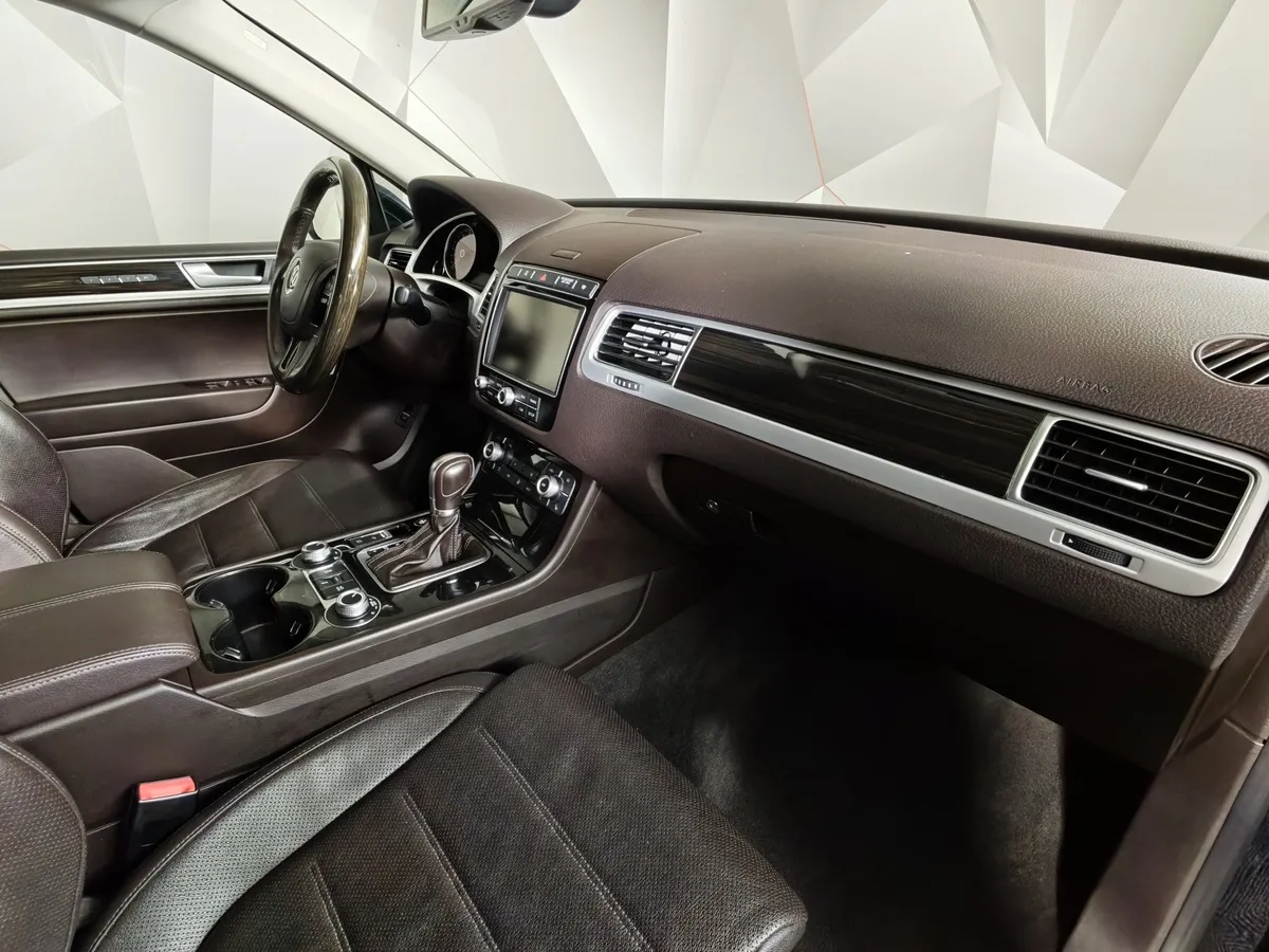 Volkswagen Touareg 3.6 FSI Tiptronic 4Motion (249 л.с.) V6 FSI Синий в АВИЛОН. Слайд №13