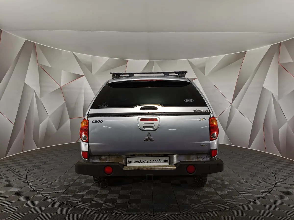 Mitsubishi L200 2.4 DID AT AWD (154 л.с.) DC Intense Серебристый в АВИЛОН. Слайд №8