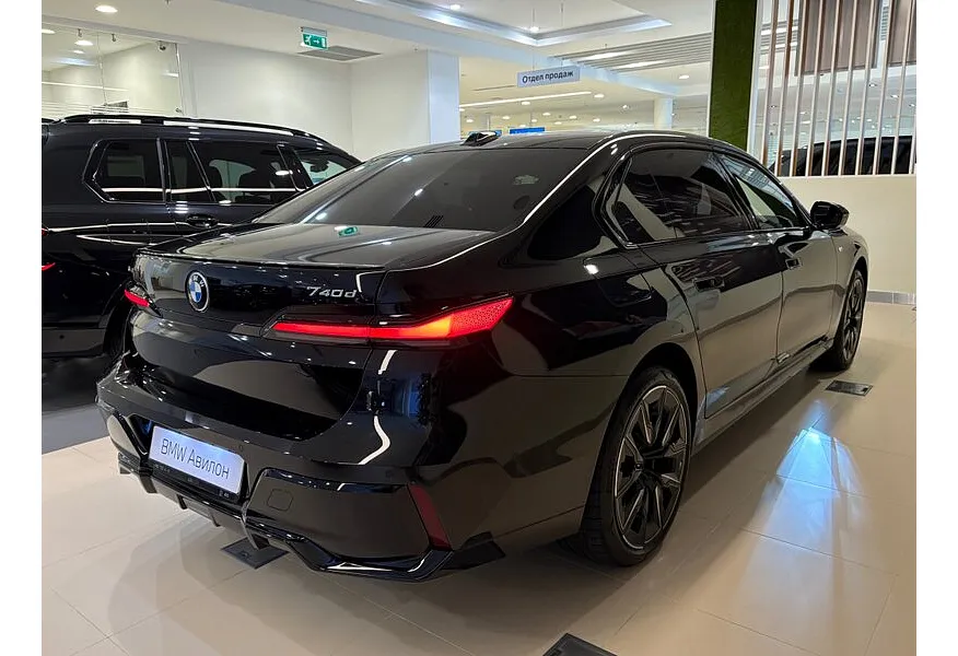 АВИЛОН - BMW 7 серия 740d xDrive Steptronic (286 л.с.) Черный - slide 3