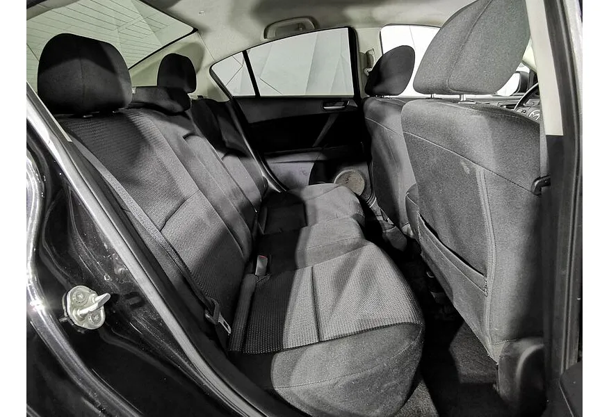 Mazda 3 1.6 AT (105 л.с.) Черный в АВИЛОН. Слайд №17