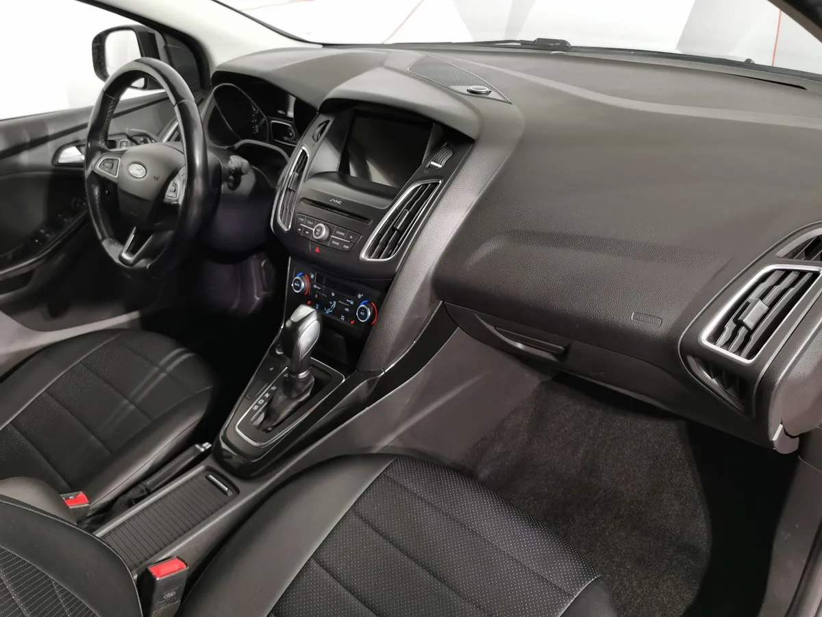 Ford Focus 1.5 EcoBoost AT (150 л.с.) Titanium Черный в АВИЛОН. Слайд №12