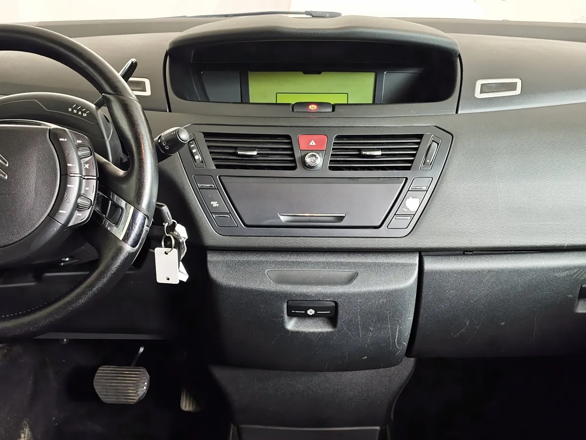 Citroen C4 Picasso 1.6 THP AT (150 л.с.) Серебристый в АВИЛОН. Слайд №15