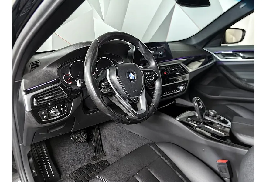 BMW 5 серия 520d xDrive Steptronic (190 л.с.) Base (Локальная сборка) Черный в АВИЛОН. Слайд №12