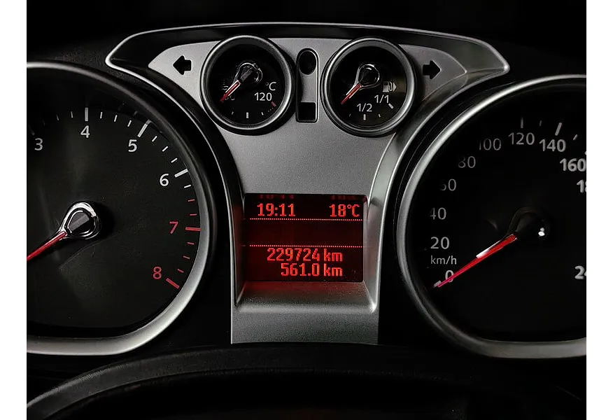 Ford Focus 1.8 MT (125 л.с.) Ghia Серый в АВИЛОН. Слайд №16