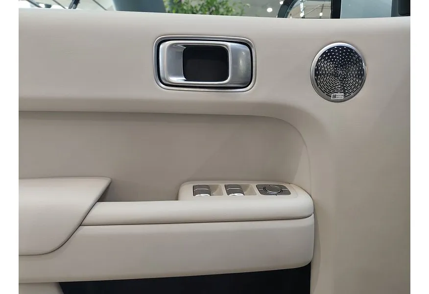 Li Auto L9 1.5 AT 4WD (449 л.с.) Ultra Белый в АВИЛОН. Слайд №22