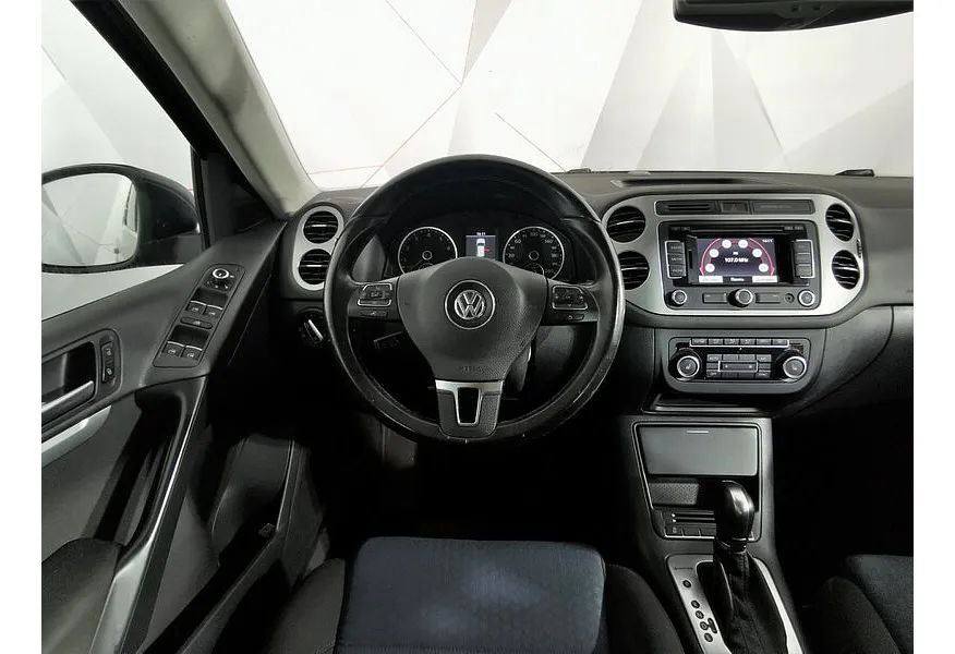 Volkswagen Tiguan 2.0 TSI 4Motion AT (170 л.с.) Sochi Edition Черный в АВИЛОН. Слайд №18