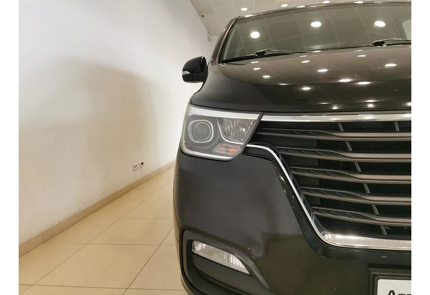 Hyundai H-1 2.4 AT (173 л.с.) Comfort Черный в АВИЛОН. Слайд №10