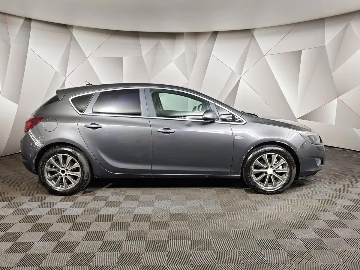 Opel Astra 1.6 Turbo AT (180 л.с.) Серый в АВИЛОН. Слайд №6