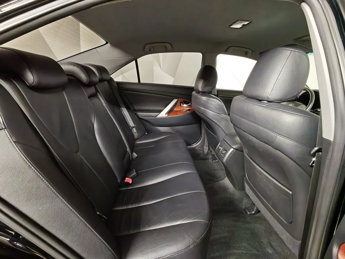 Toyota Camry 2.4 VVT-i AT (167 л.с.) Черный в АВИЛОН. Слайд №15