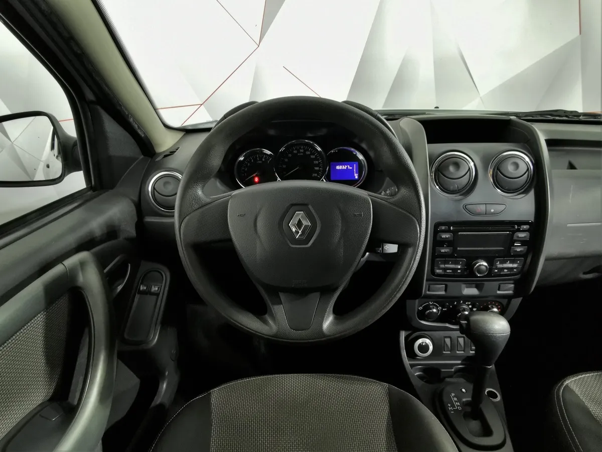 Renault Duster 2.0 AT 4x4 (143 л.с.) Luxe Privilege Белый в АВИЛОН. Слайд №18