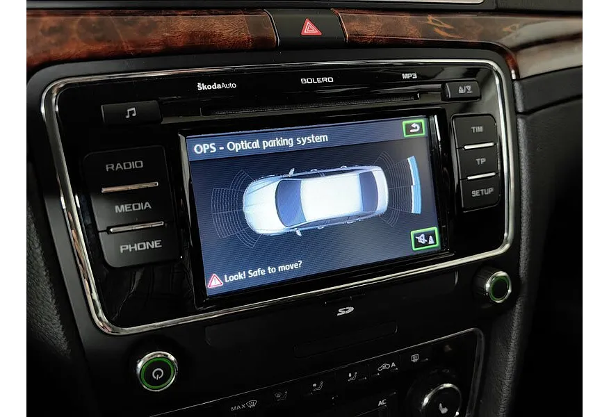 Skoda Superb 1.8 TSI DSG (152 л.с.) Черный в АВИЛОН. Слайд №19