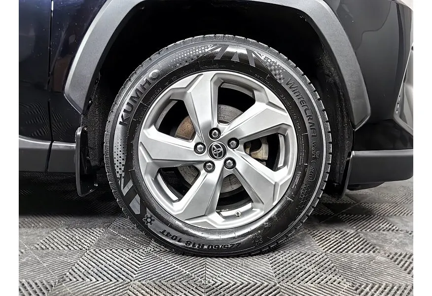 Toyota RAV4 2.0i CVT AWD (149 л.с.) Черный в АВИЛОН. Слайд №8