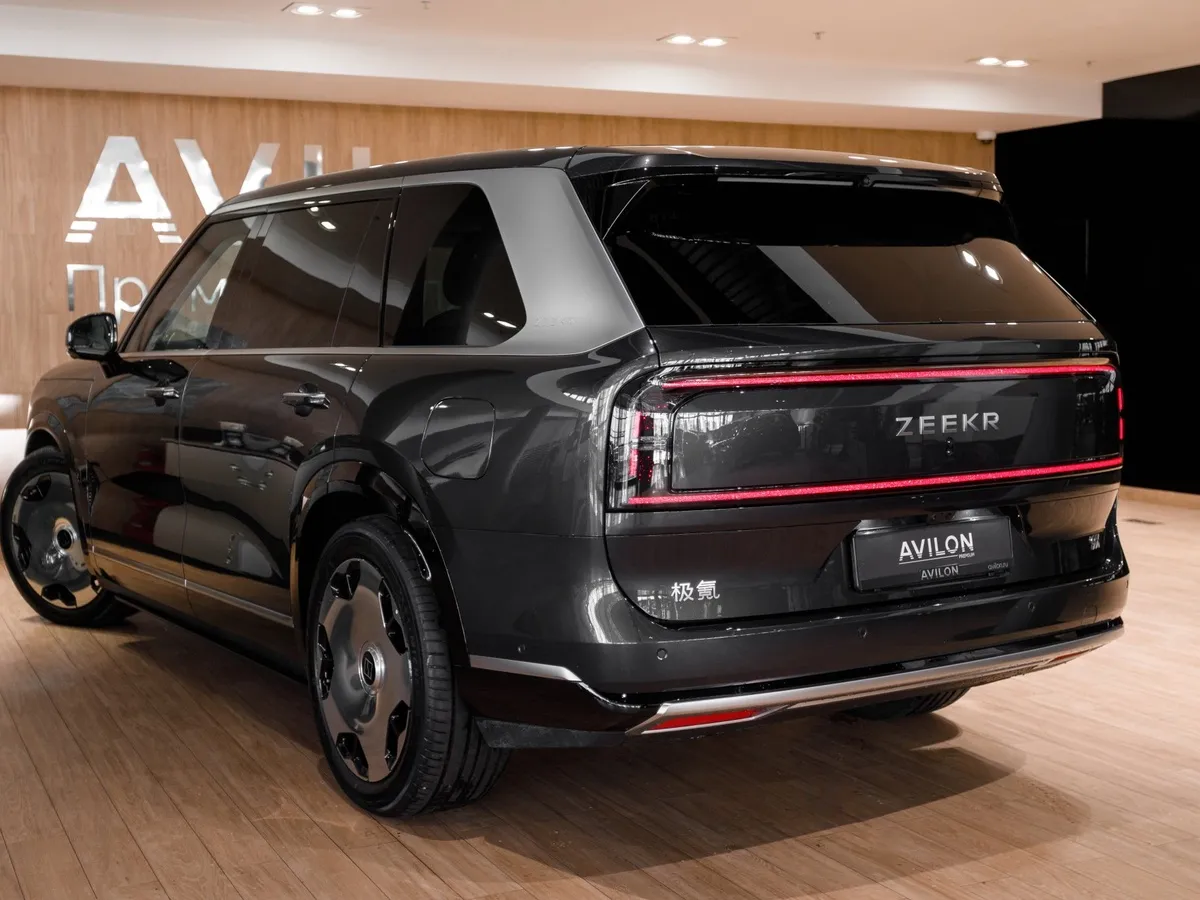 Zeekr 9X 2.0h AT 4WD (1177 л.с.) Hyper Черный в АВИЛОН. Слайд №5