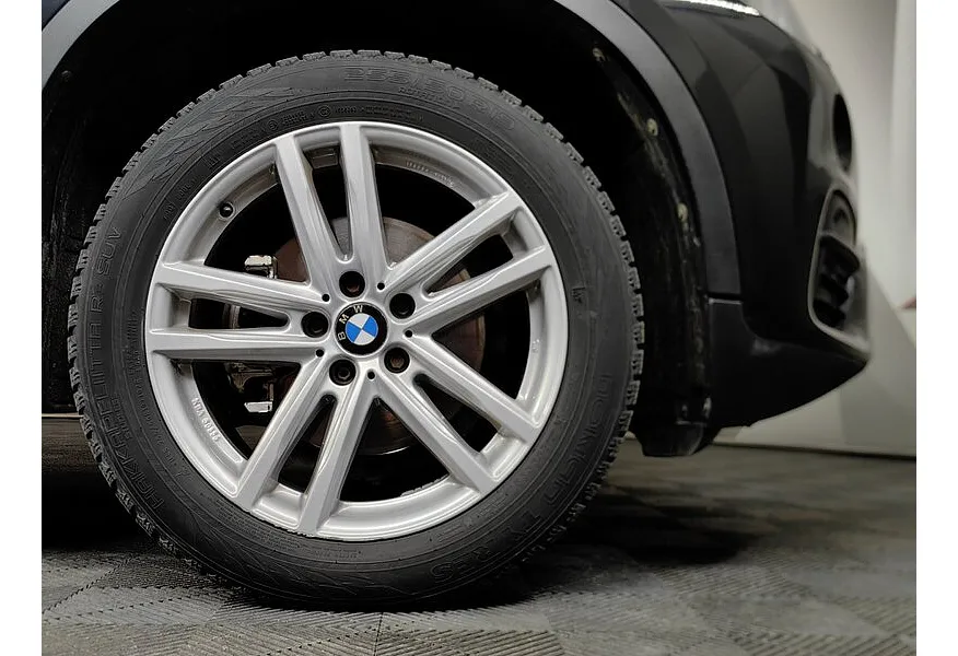 BMW X6 xDrive30d Steptroniс (249 л.с.) Base (Локальная сборка) Черный в АВИЛОН. Слайд №7